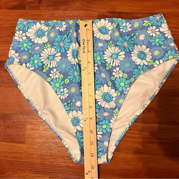 Juniors No Boundaries Bikini Bottoms. Size 11/13 - Picture 5 of 7